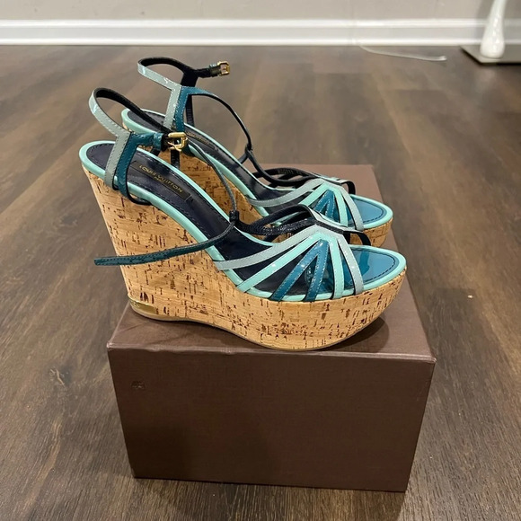 Authentic luxury LOUIS VUITTON wages - Picture 2 of 8